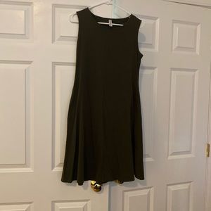 Sleeveless Olive green dress with pockets